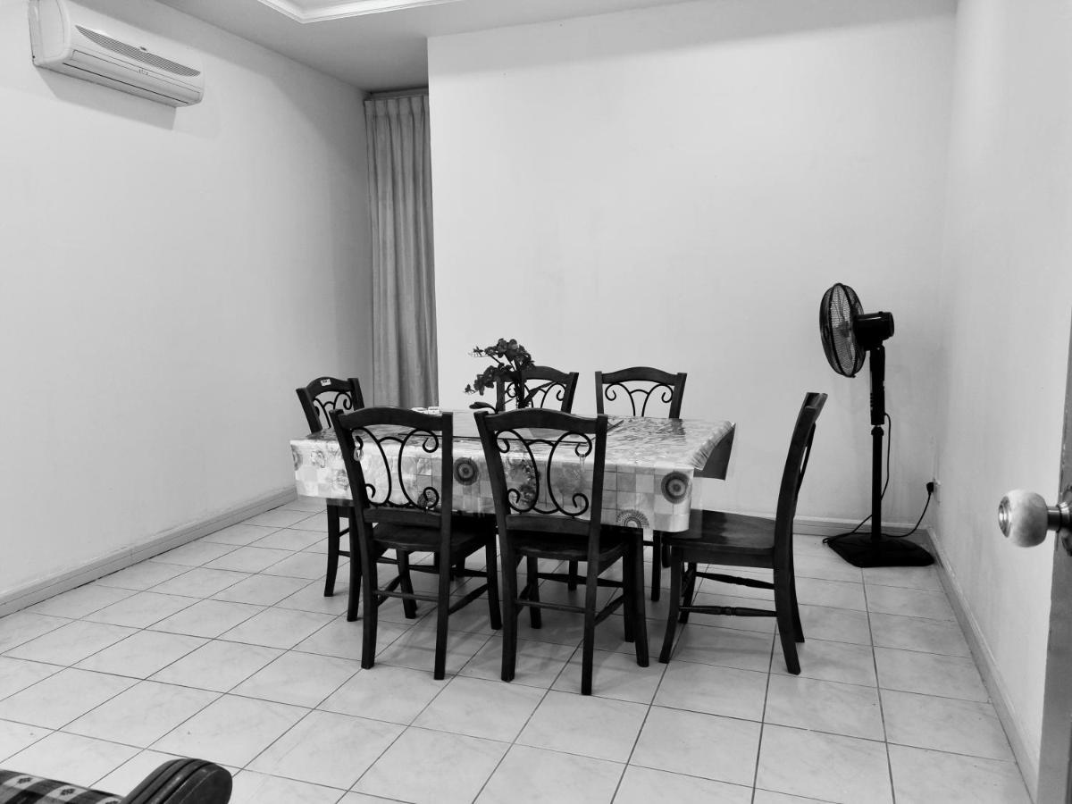 Kenyalang Emerald Riverine Resort Homestay Кучинг Экстерьер фото